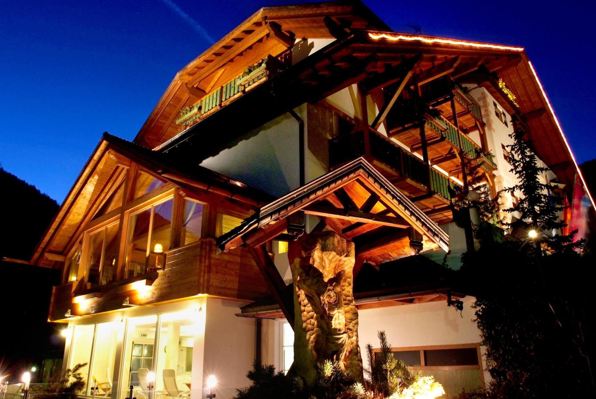 Berghotel Miramonti تيزيرو المظهر الخارجي الصورة